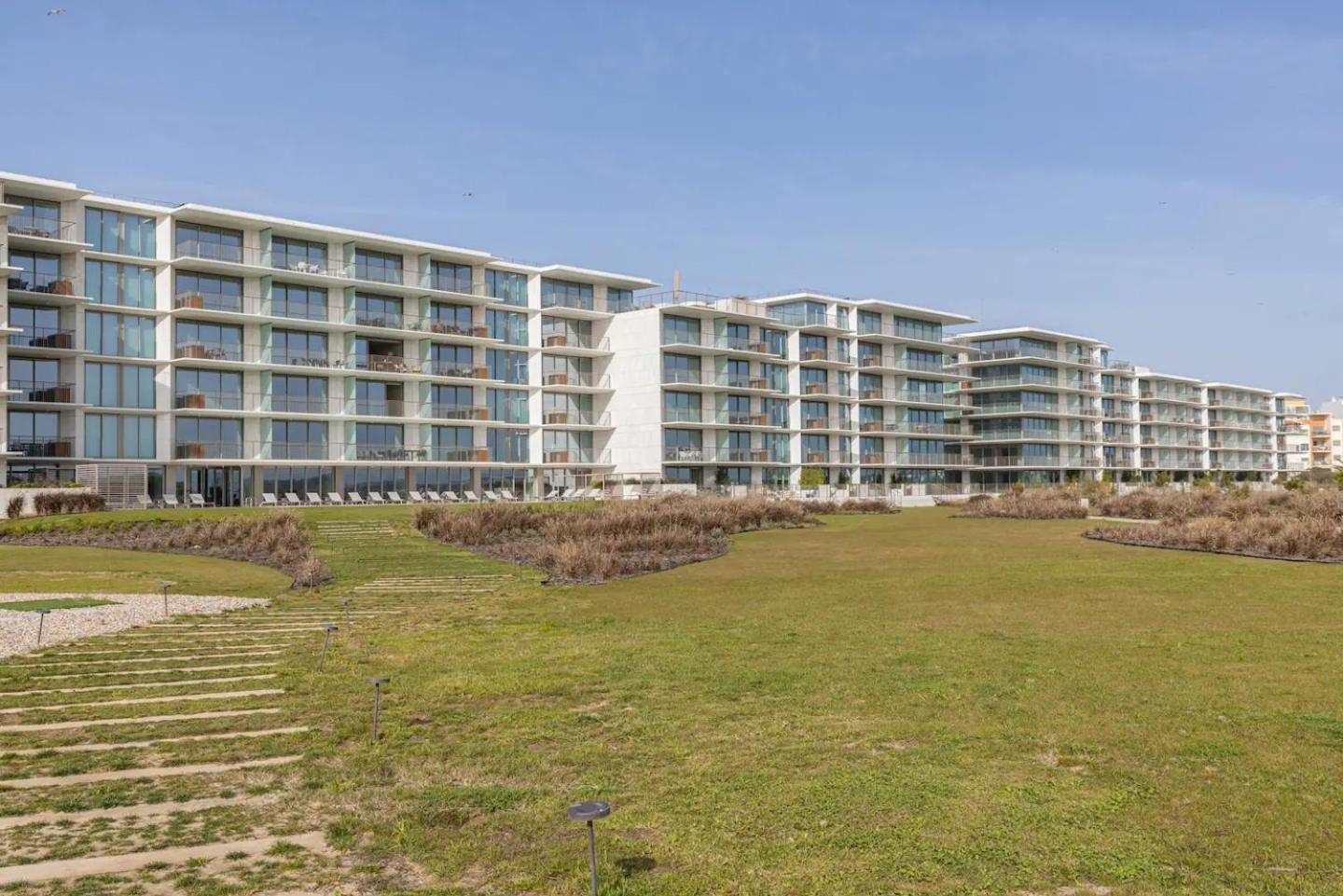 Bayline- Beachfront And Pool Armação de Pêra Eksteriør bilde